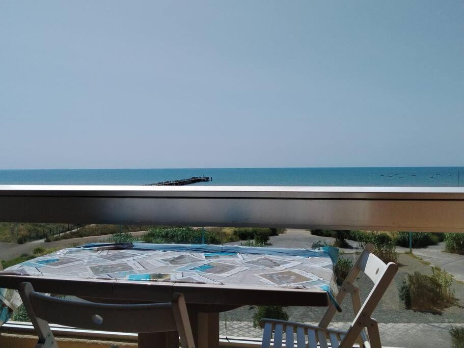 Appartement Vue Mer 4 Personnes Les Bains Buitenkant foto
